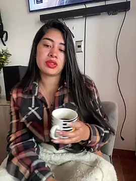 Snapshot of ivy-rios05 chatting on 08-03-26, 04:13 ivy-rios05 online show from 08-03-26, 04:13