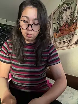 Lauraxbatista online show from 08-04-26, 06:45