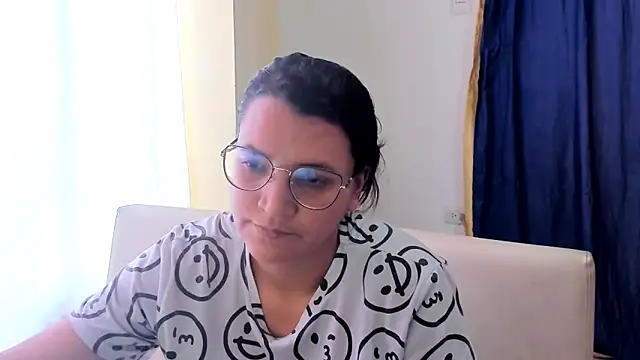 Snapshot of MARILYN_GARCIA chatting on 02-19-25, 05:49 MARILYN GARCIA online show from 02-19-25, 05:49