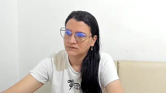 Snapshot of MARILYN_GARCIA chatting on 02-13-26, 01:11 MARILYN GARCIA online show from 02-13-26, 01:11