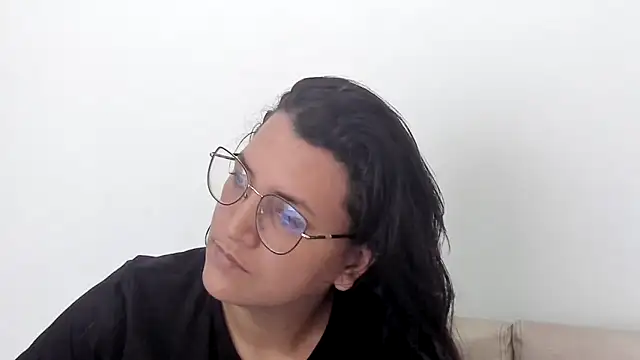 Snapshot of MARILYN_GARCIA chatting on 02-24-25, 05:53 MARILYN GARCIA online show from 02-24-25, 05:53
