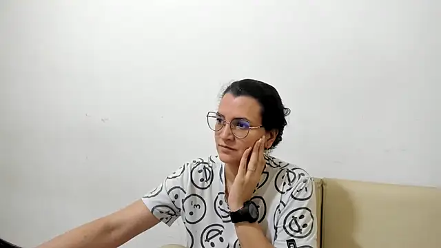 Snapshot of MARILYN_GARCIA chatting on 02-24-26, 09:26 MARILYN GARCIA online show from 02-24-26, 09:26