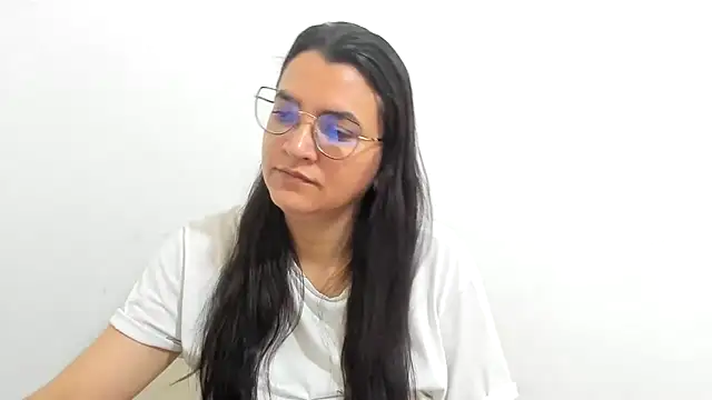 Snapshot of MARILYN_GARCIA chatting on 09-29-25, 01:39 MARILYN GARCIA online show from 09-29-25, 01:39
