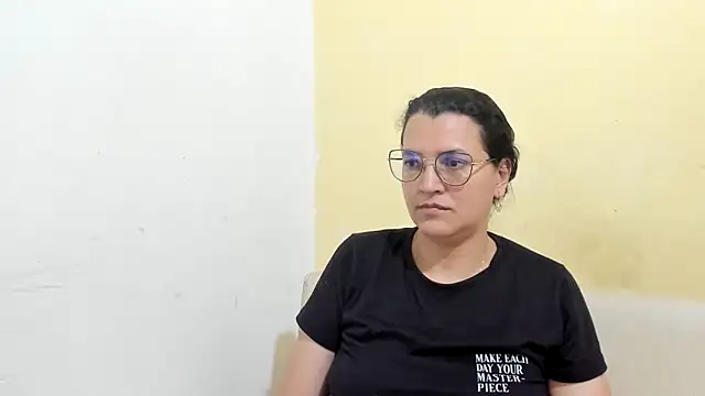 Snapshot of MARILYN_GARCIA chatting on 02-07-26, 09:23 MARILYN GARCIA online show from 02-07-26, 09:23