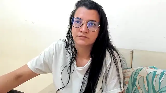 MARILYN GARCIA online show from 03-10-26, 04:00