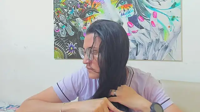 MARILYN GARCIA online show from 03-25-26, 01:32