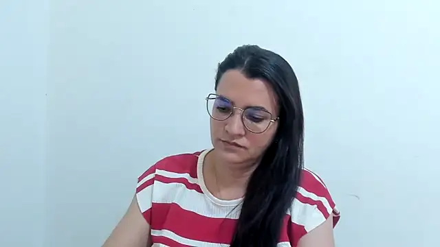 Snapshot of MARILYN_GARCIA chatting on 09-15-25, 04:18 MARILYN GARCIA online show from 09-15-25, 04:18