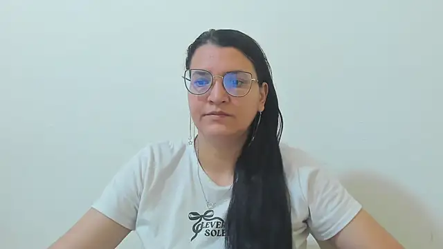 MARILYN GARCIA online show from 12-15-25, 02:56