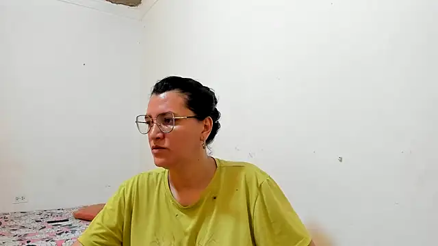 MARILYN GARCIA online show from 06-12-26, 04:05