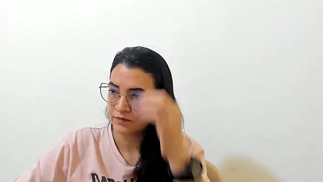 MARILYN GARCIA online show from 11-28-25, 04:07