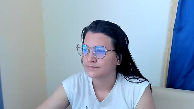 Snapshot of MARILYN_GARCIA chatting on 02-10-25, 04:47 MARILYN GARCIA online show from 02-10-25, 04:47