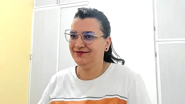 Snapshot of MARILYN_GARCIA chatting on 03-16-25, 01:49 MARILYN GARCIA online show from 03-16-25, 01:49