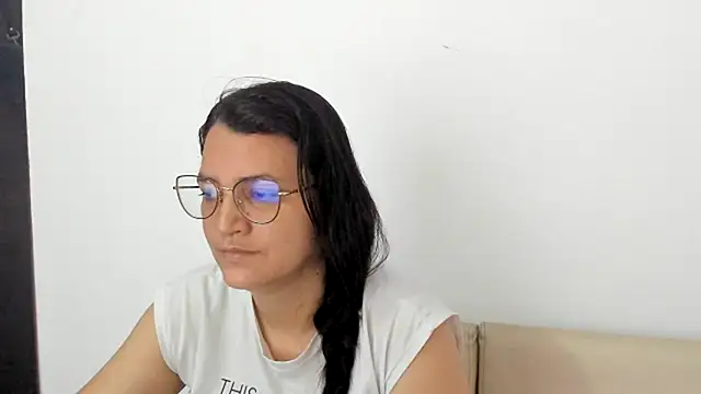 Snapshot of MARILYN_GARCIA chatting on 02-22-25, 03:58 MARILYN GARCIA online show from 02-22-25, 03:58