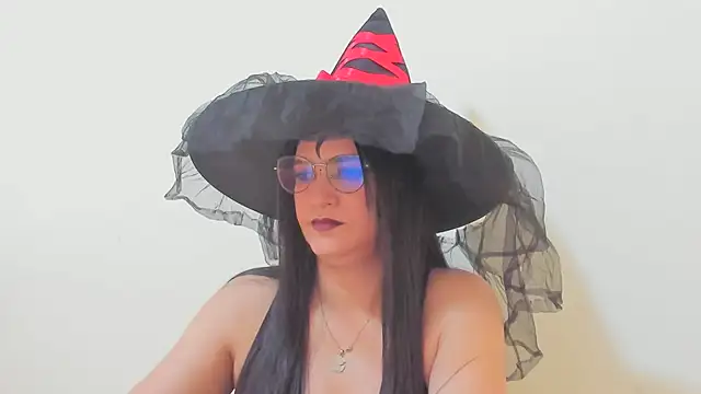 MARILYN GARCIA online show from 10-31-25, 03:08