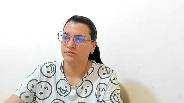 MARILYN GARCIA online show from 11-06-25, 03:05