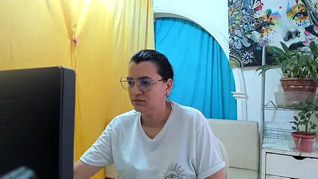 MARILYN GARCIA online show from 07-13-26, 01:43