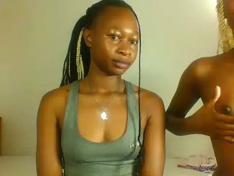 Snapshot of Choco_petite2 chatting on 08-05-26, 12:26 Choco petite2 online show from 08-05-26, 12:26