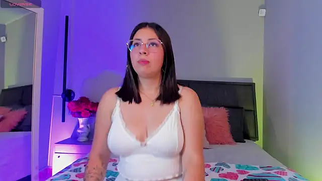 Snapshot of leya__26 chatting on 08-07-26, 06:14 leya 26 online show from 08-07-26, 06:14