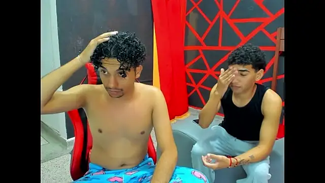 Snapshot of sexylatin_boys chatting on 08-06-26, 03:23 sexylatin boys online show from 08-06-26, 03:23