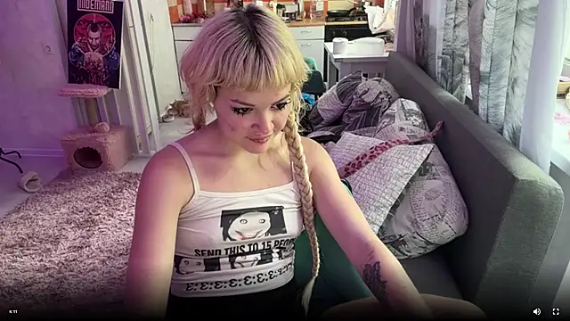 Snapshot of MagalyEssinger chatting on 08-07-26, 02:34 MagalyEssinger online show from 08-07-26, 02:34