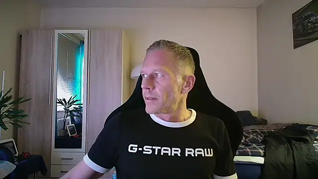 Snapshot of slaveboy2016@xh chatting on 06-01-26, 06:51 slaveboy2016xh online show from 06-01-26, 06:51