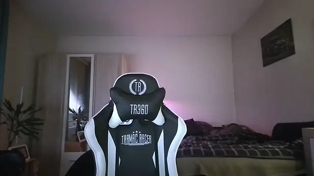 slaveboy2016xh online show from 12-27-24, 08:28