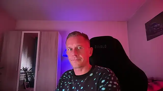 slaveboy2016xh online show from 10-07-25, 10:33