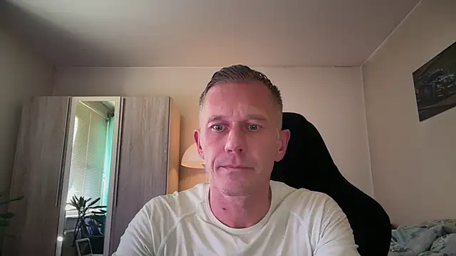 slaveboy2016xh online show from 10-24-25, 03:11