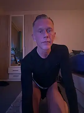 slaveboy2016xh online show from 02-26-25, 11:52