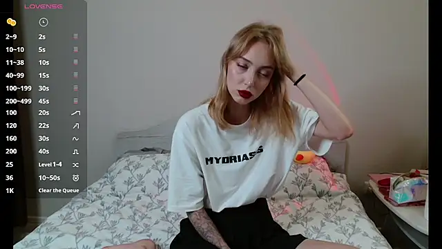 IvoryDoll online show from 08-09-26, 04:13