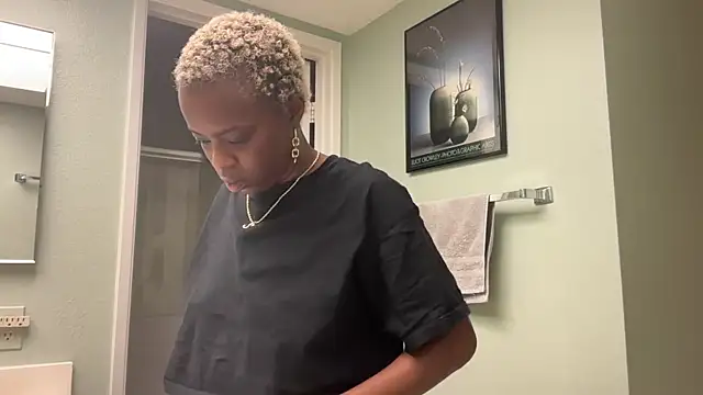 SimoneSavage online show from 11-21-25, 12:31