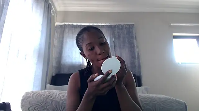 leanna23 online show from 05-18-26, 07:35