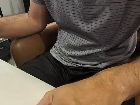 Snapshot of sweetgmx chatting on 03-09-26, 05:11 sweetgmx online show from 03-09-26, 05:11