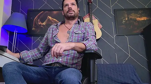 ChrisKox online show from 11-24-25, 05:02