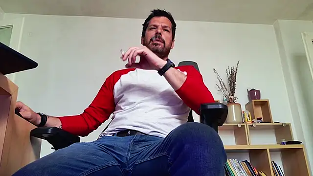 ChrisKox online show from 05-10-26, 09:24