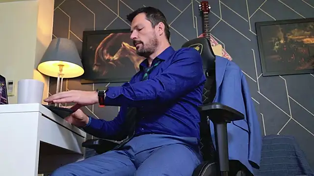 ChrisKox online show from 11-07-25, 07:18