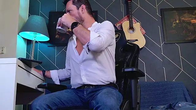 Snapshot of ChrisKox chatting on 02-22-26, 01:57 ChrisKox online show from 02-22-26, 01:57