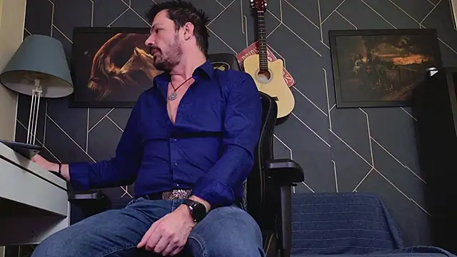 Snapshot of ChrisKox chatting on 01-18-26, 02:48 ChrisKox online show from 01-18-26, 02:48