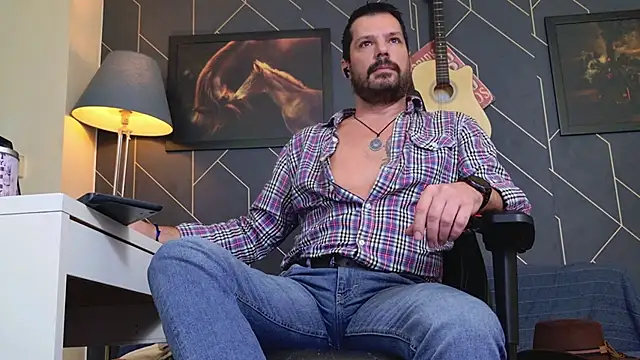 ChrisKox online show from 11-16-25, 05:23