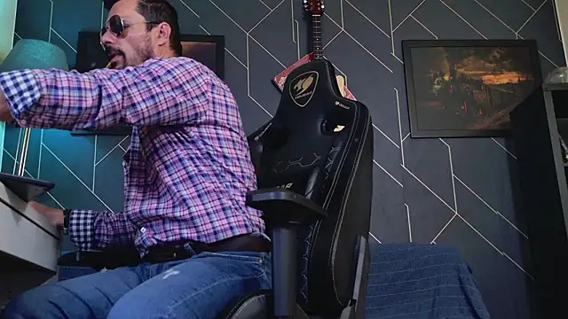 Snapshot of ChrisKox chatting on 02-26-26, 01:33 ChrisKox online show from 02-26-26, 01:33