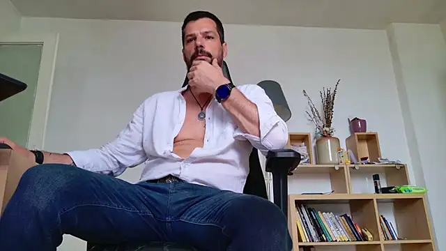 ChrisKox online show from 06-01-26, 07:41