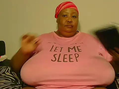 Snapshot of nancy111 chatting on 02-10-26, 02:27 nancy111 online show from 02-10-26, 02:27