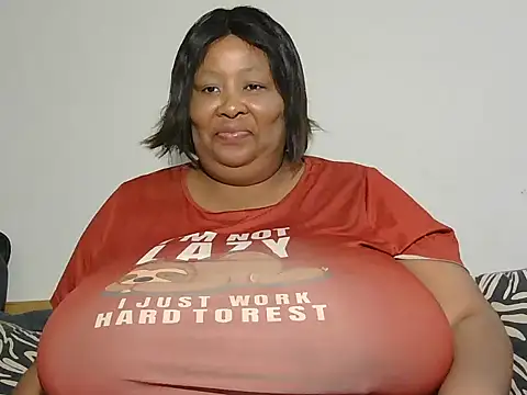 Snapshot of nancy111 chatting on 02-21-26, 01:35 nancy111 online show from 02-21-26, 01:35