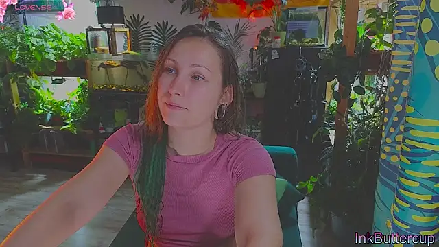 Snapshot of Dead_Butterfly chatting on 09-14-25, 03:29 Dead Butterfly online show from 09-14-25, 03:29