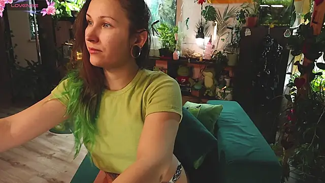 Dead Butterfly online show from 10-30-25, 03:38