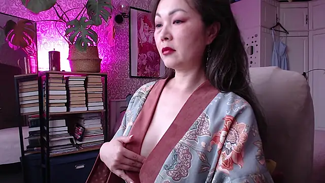 Koreanowner online show from 05-30-26, 04:23