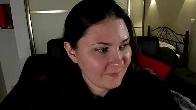 Snapshot of MarySwon chatting on 02-18-25, 05:31 MarySwon online show from 02-18-25, 05:31