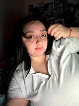 Snapshot of aliceayres797 chatting on 10-19-25, 03:09 aliceayres797 online show from 10-19-25, 03:09