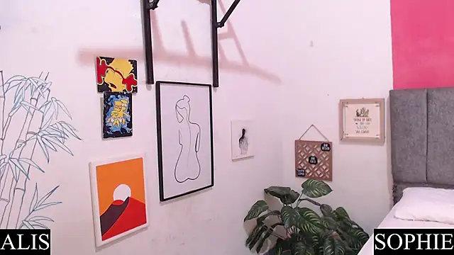 Sophie And Alis online show from 01-29-25, 10:27