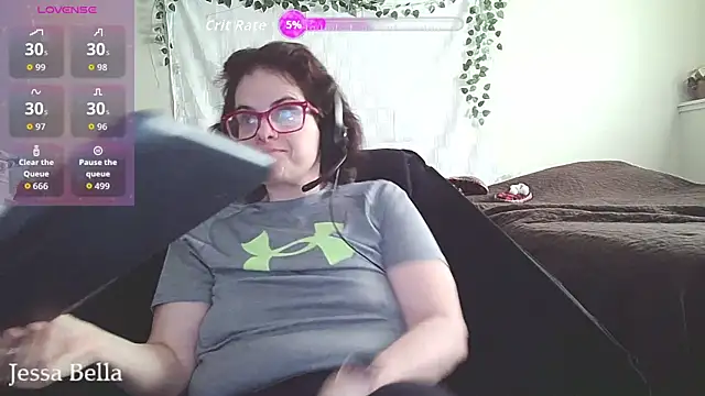 Snapshot of JessaBella chatting on 05-19-26, 04:14 JessaBella online show from 05-19-26, 04:14